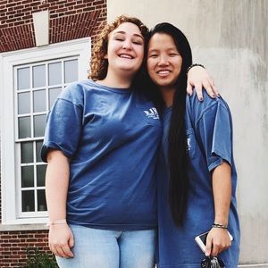 Meet your Posher, Lauren